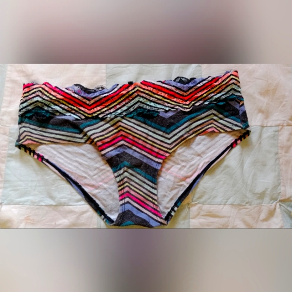 Pink vectoria 's secret panti - Picture 1 of 3